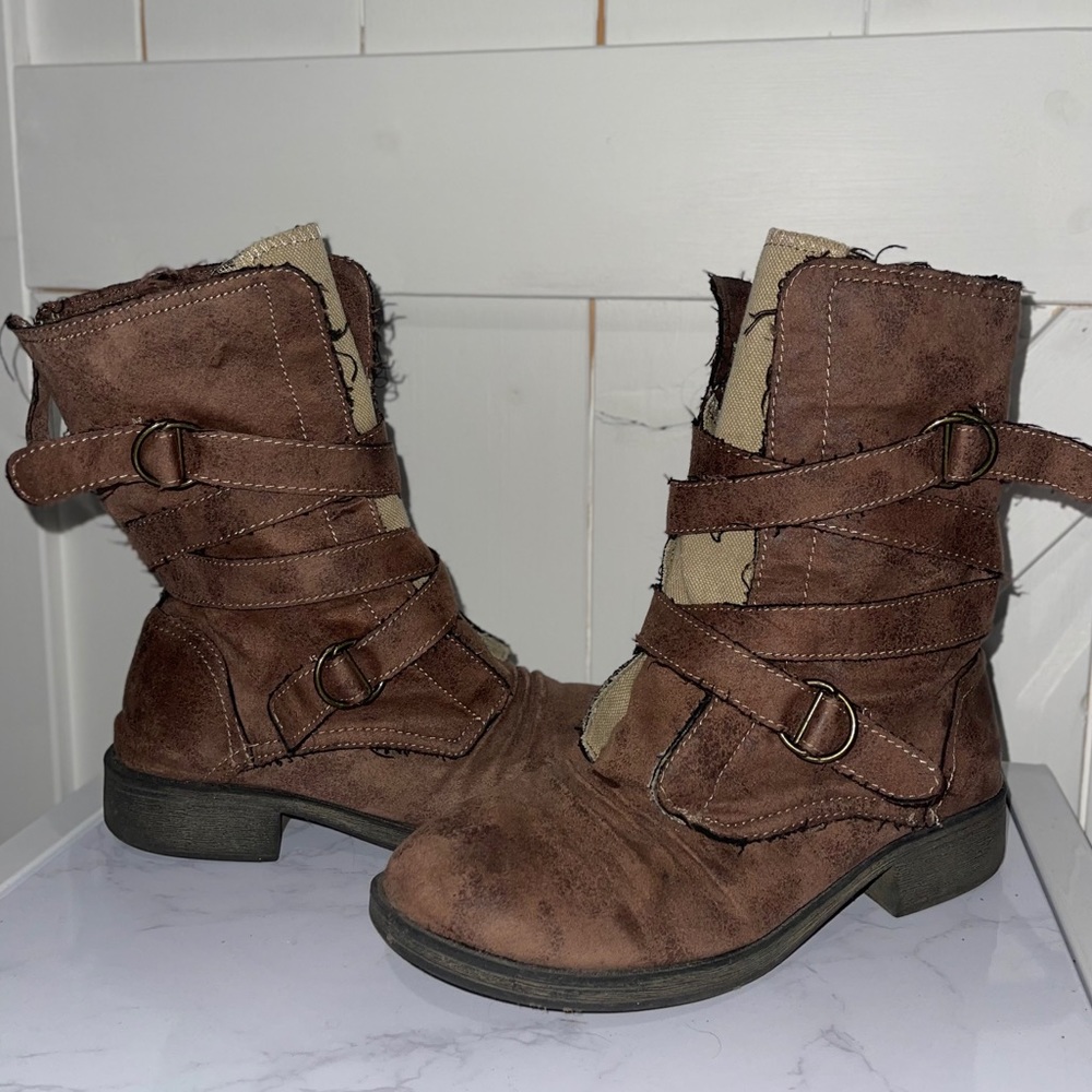 ROXY Mid Calf Brown Booties